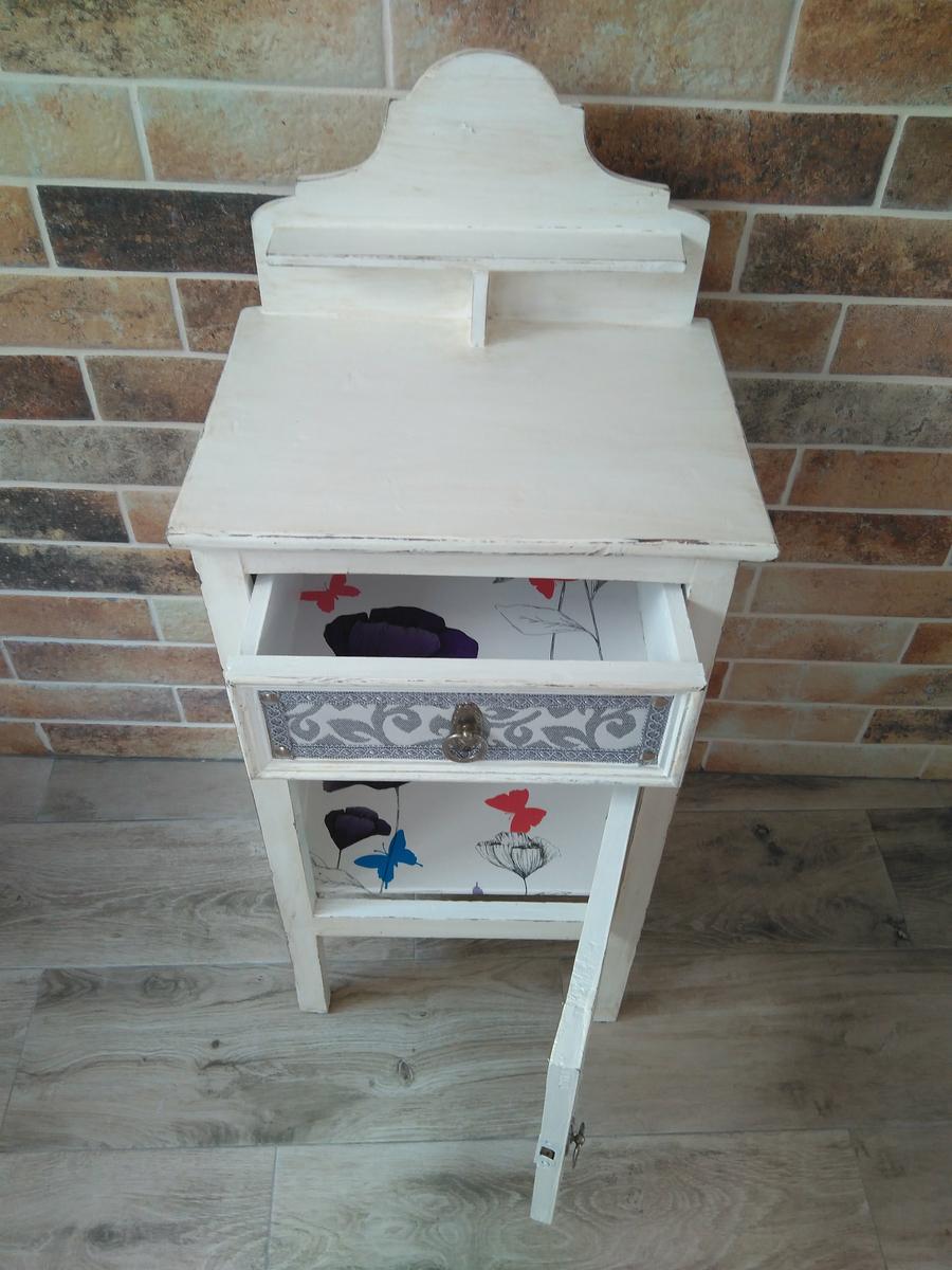 Mesita de noche Aurelia