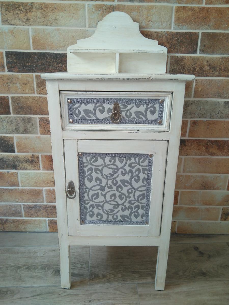 Mesita de noche Aurelia