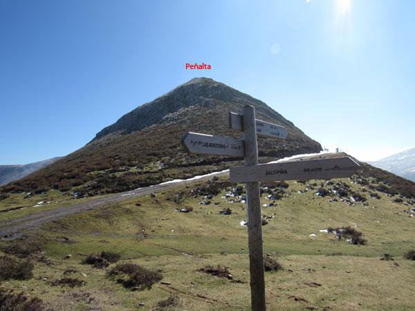 Peñalta ya se encuentra a nuestro alcance, pero antes coronaremos Saltipiñia