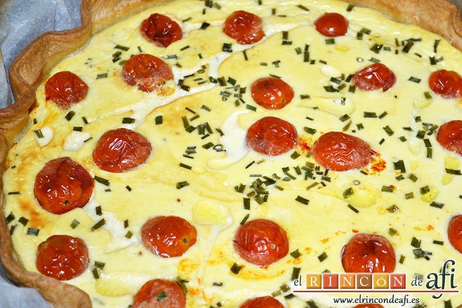 Quiche con queso de cabra y tomates cherry, hornear