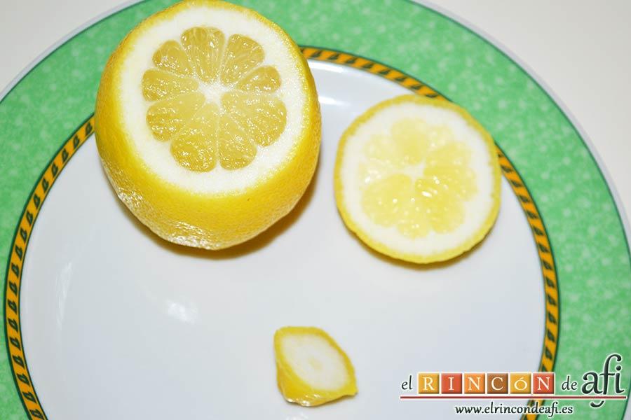 Pastelitos de limón, cortarles la punta de abajo y un casco por arriba