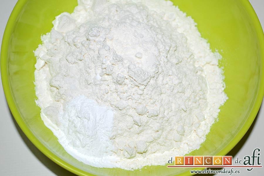 Pastelitos de limón, poner en otro bol harina, levadura y sal