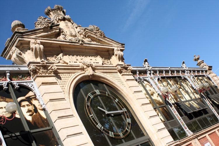 Fin-de-semana-Narbona-HomeLifeStyle-Magazine-Marché-les-Halles-©-Lisa-Debande