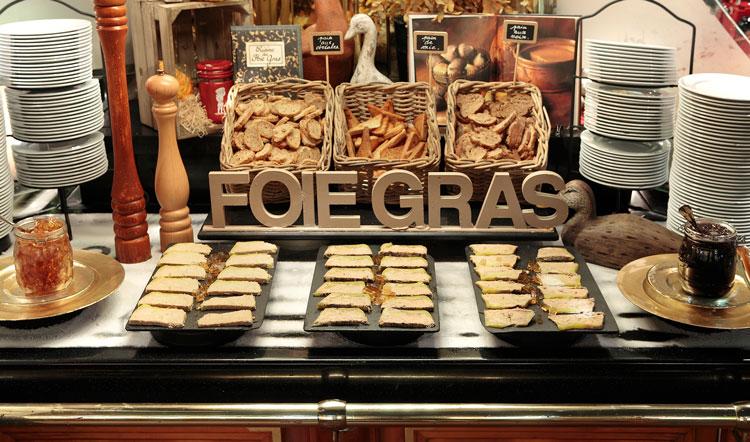Fin-de-semana-Narbona-HomeLifeStyle-Magazine-Les-Grands-Buffets-foie-gras