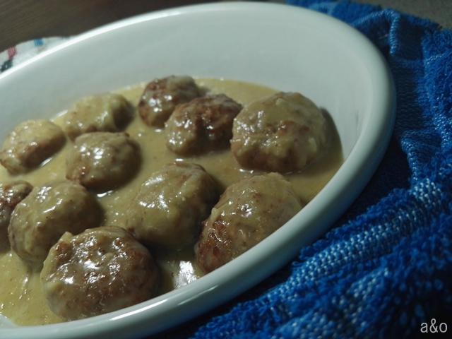 Albóndigas en salsa española