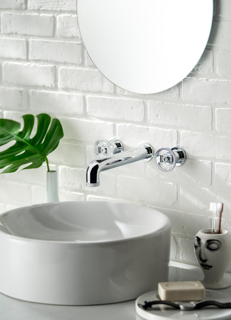 Grifería de estilo industrial para el cuarto de baño