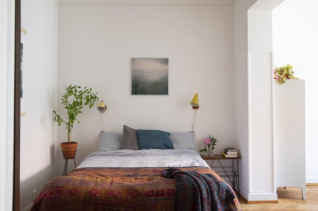 Between floral and geometric patterns 3