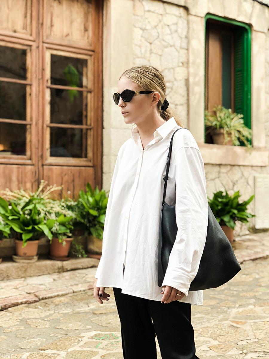 Trini | The Row shirt Havaianas flip flops