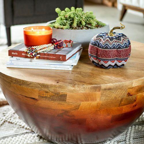 Tips to have a fall living room decor 04