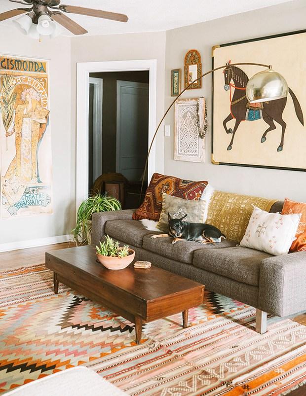 Tips to have a fall living room decor 03