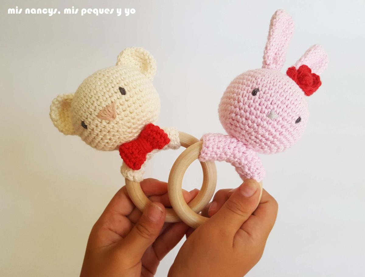 mis nancys, mis peques y yo, sonajero mordedor amigurumi osito y conejita, patrón gratis, tamaño de los mordedores