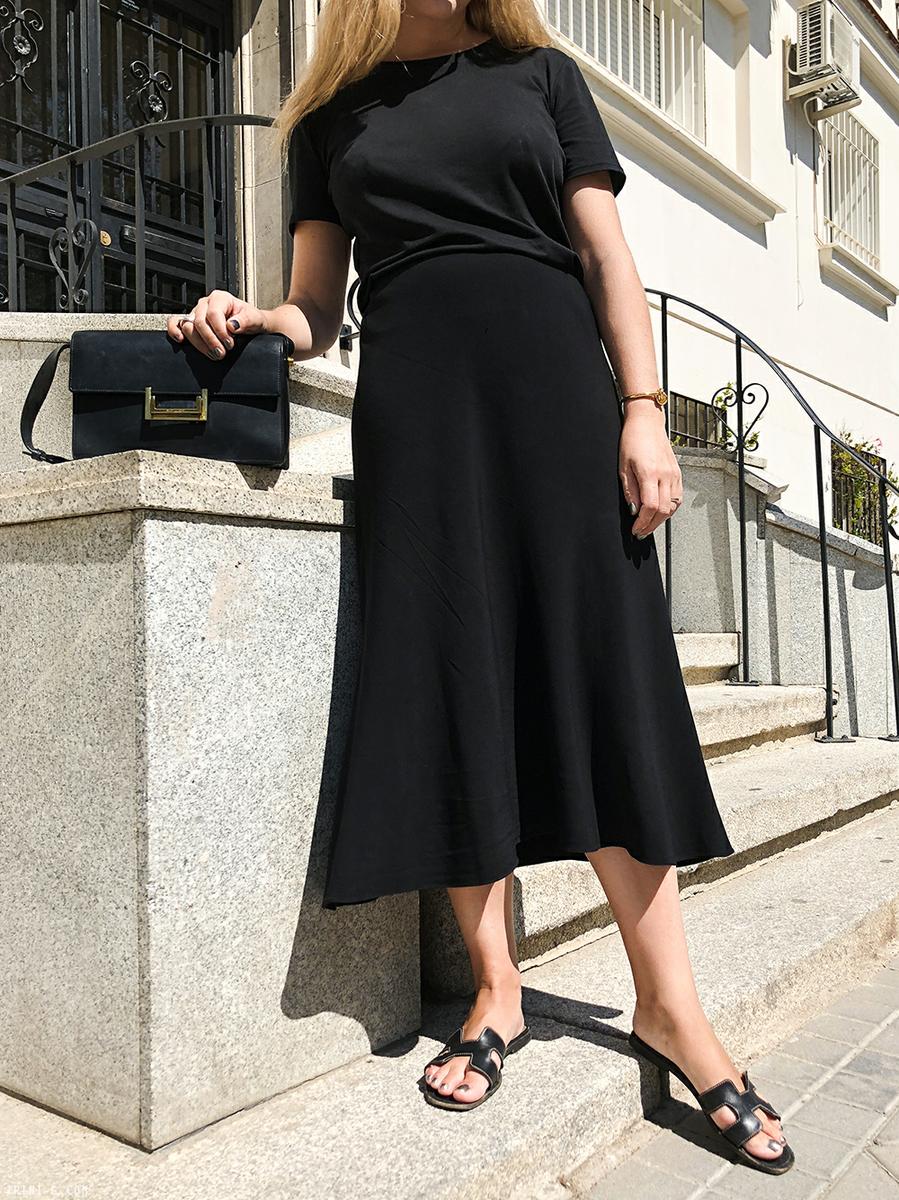 Trini | The Row t-shirt The Row skirt Hermés sandals