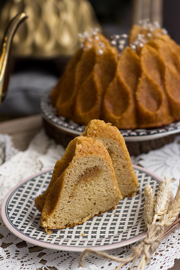 Bizcocho de caramelo fácil en bundt cake de Nordic Ware