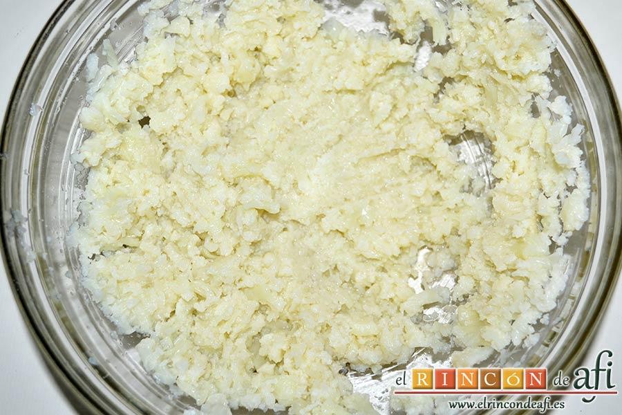 Delicias de coliflor, triturar la coliflor