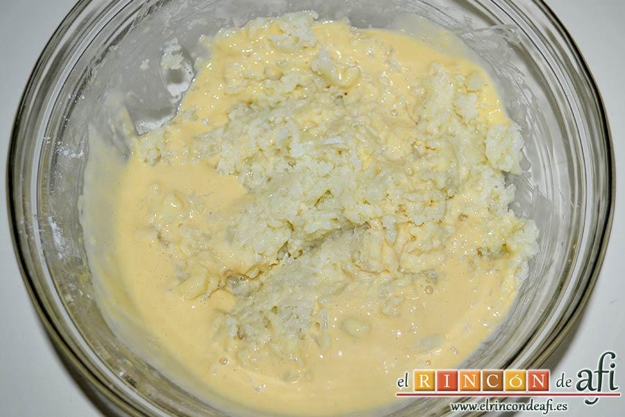 Delicias de coliflor, añadirla a la mezcla anterior