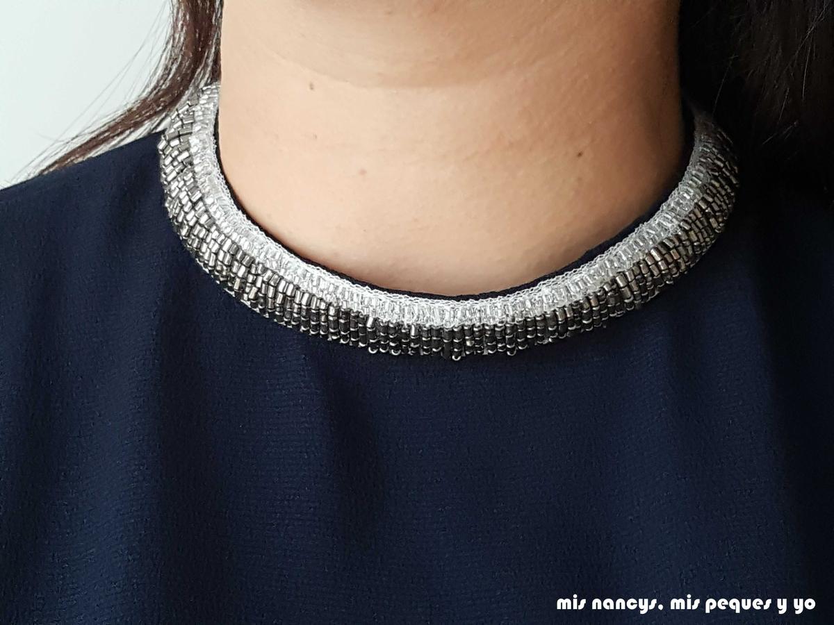 mis nancys, mis peques y yo, blusa de doble capa para mujer, azul marino detalle cuello con abalorios