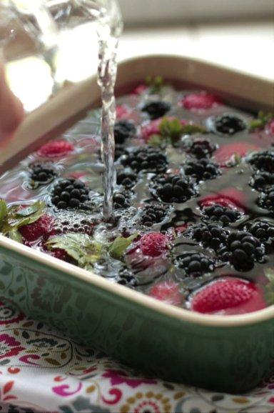 Frutos rojos en vinagre. Vía Upsocl.