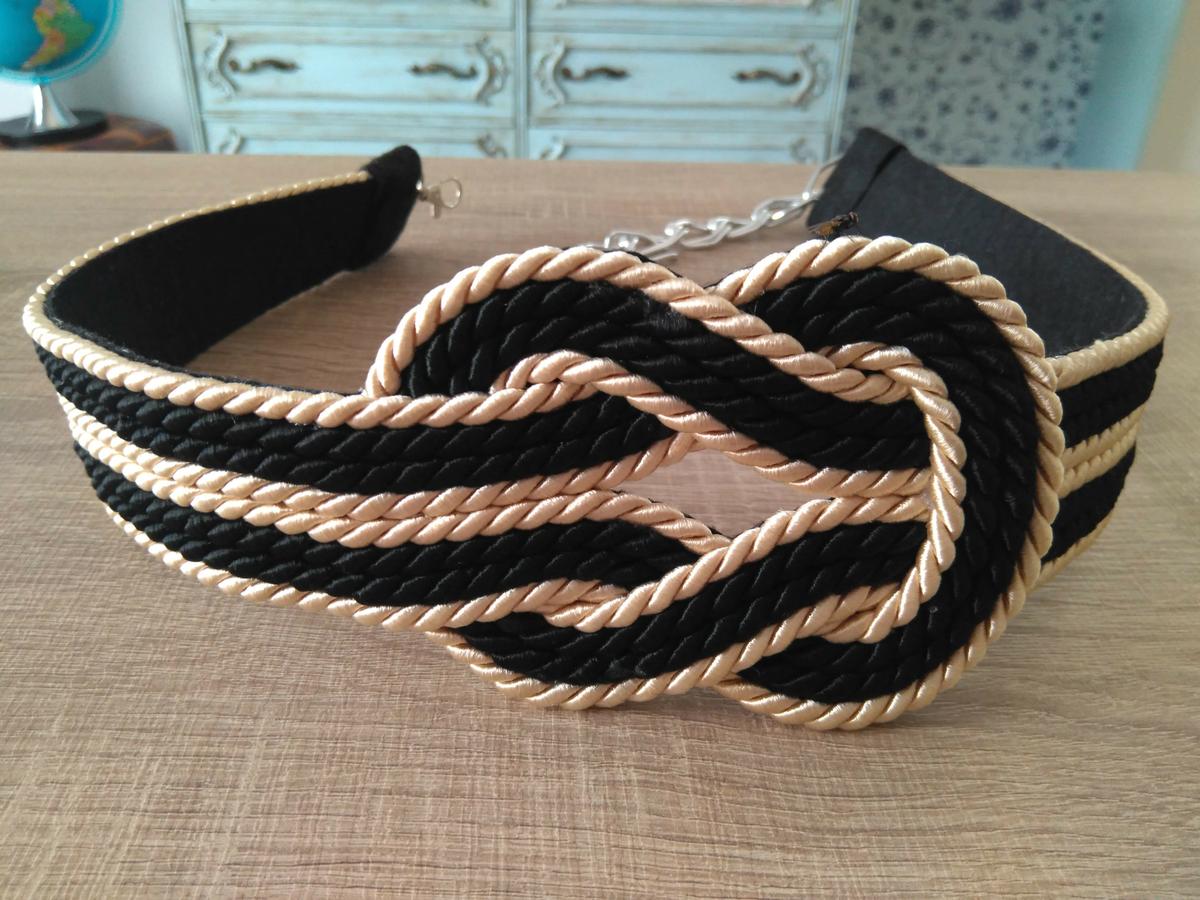 Cinturón de cordón de seda negro y dorado