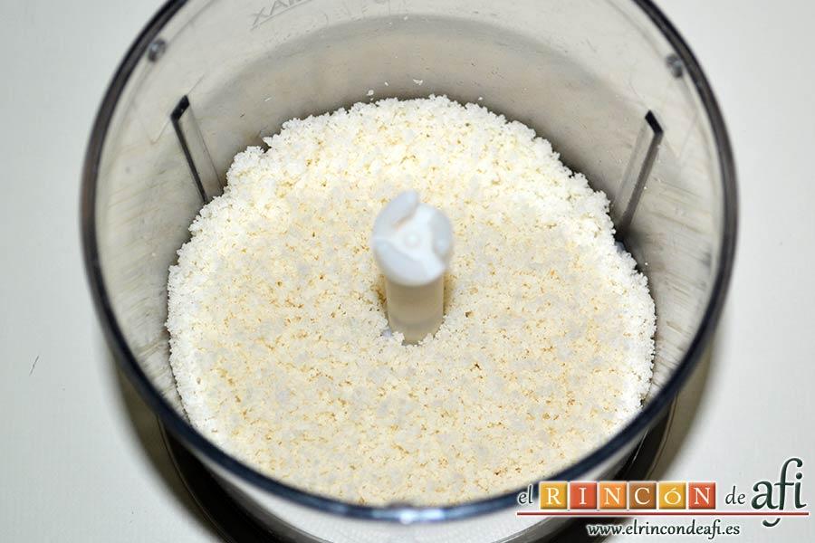 Pastel de carne, triturar bien