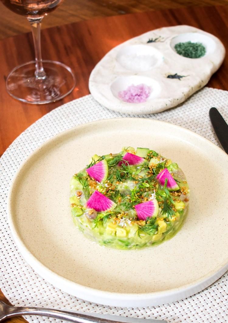 Comida y mezcal: chapulin