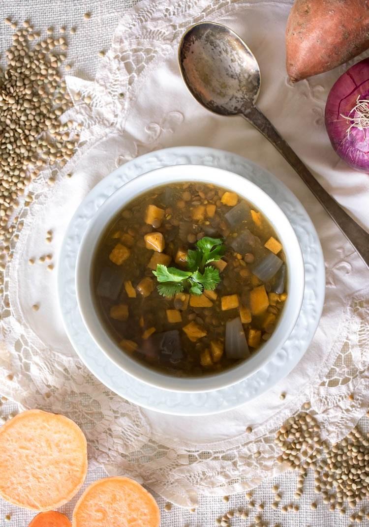 receta de sopa de lentejas en olla de lenta cocción slow cook en revista maria orsini