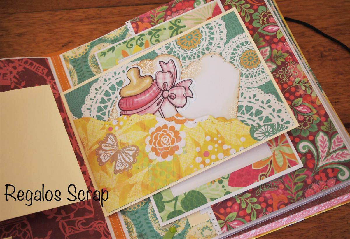 Biberon de papel. Detalles del libro hecho a mano