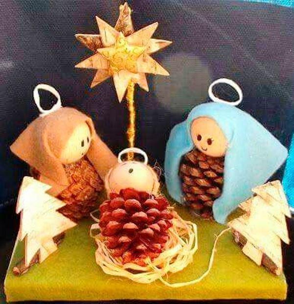 reciclando piñas de arbol nacimiento