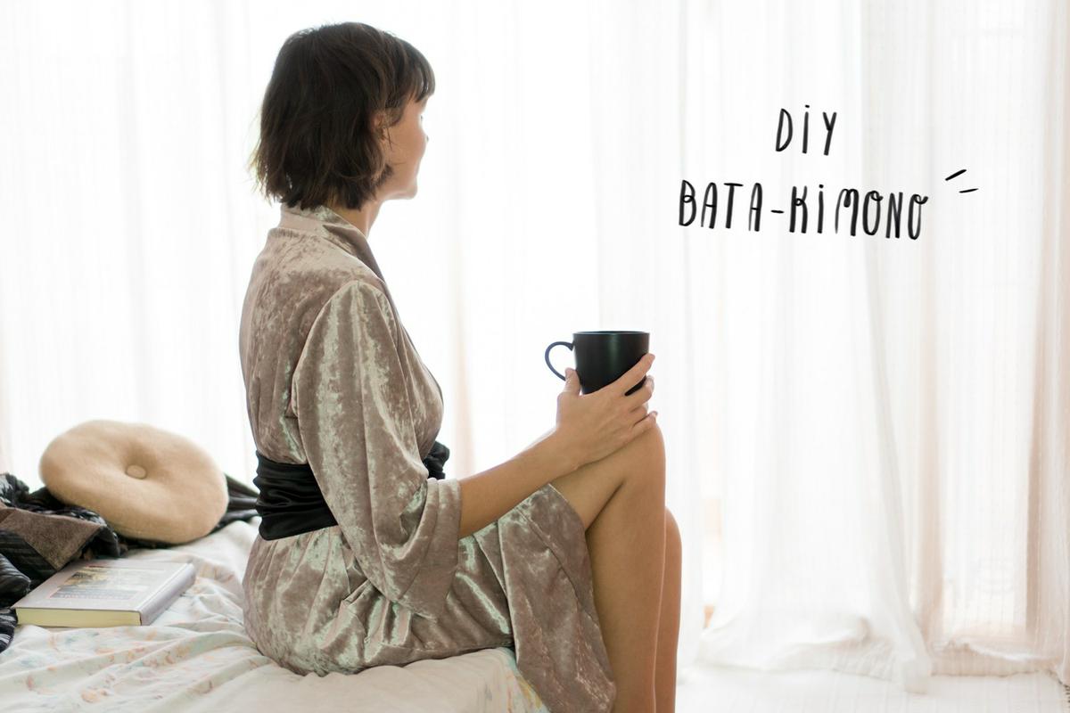 Bata Kimono DIY paso a paso con patrón. Visto en "IamaMessBlog"