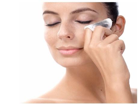 Como desmaquillarte de forma natural