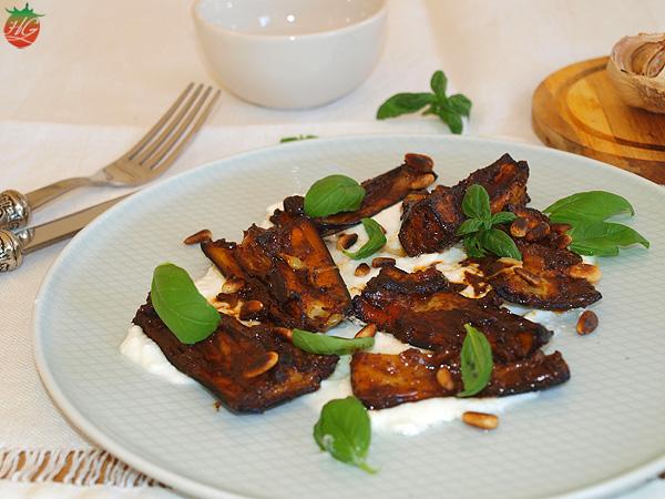 Berenjena asada con ajo negro 