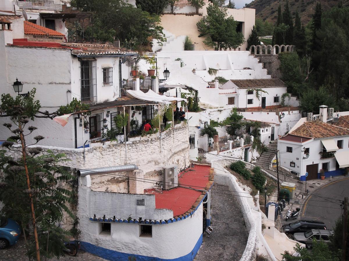 Vista de Sancromonte bajando desde el mirador de San Miguel Alto
