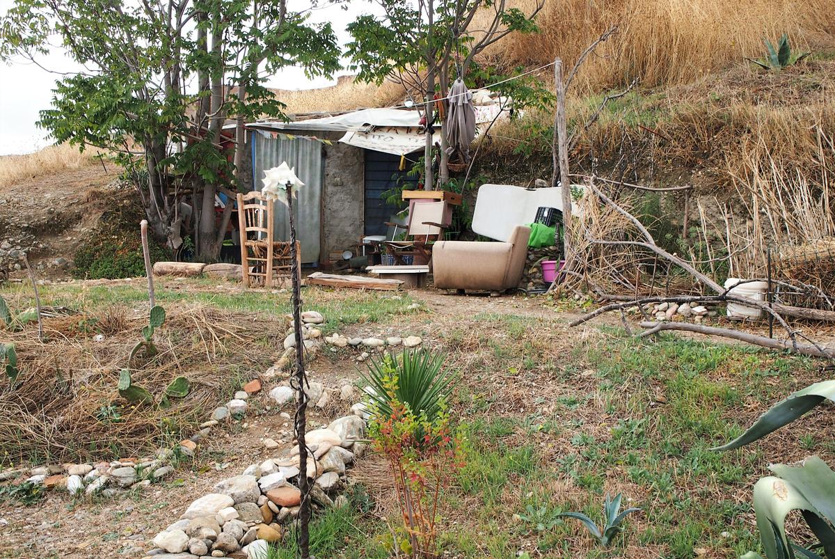 Entrada a una cueva de Sacromonte de las mas altas