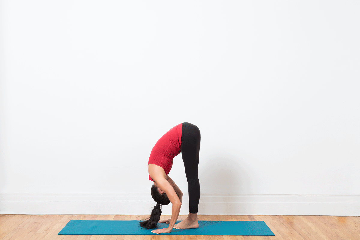 Pose de montaña y pose de brazo levantado