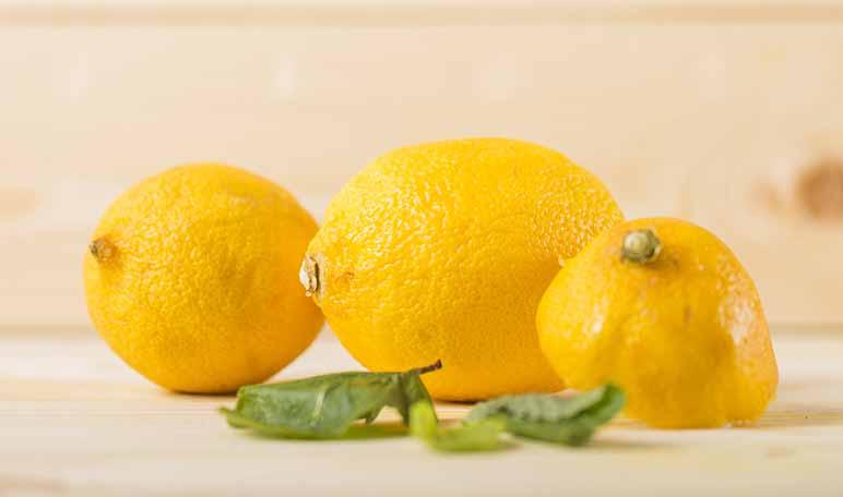 Cómo quitar manchas amarillas de la ropa blanca - Trucos de hogar caseros