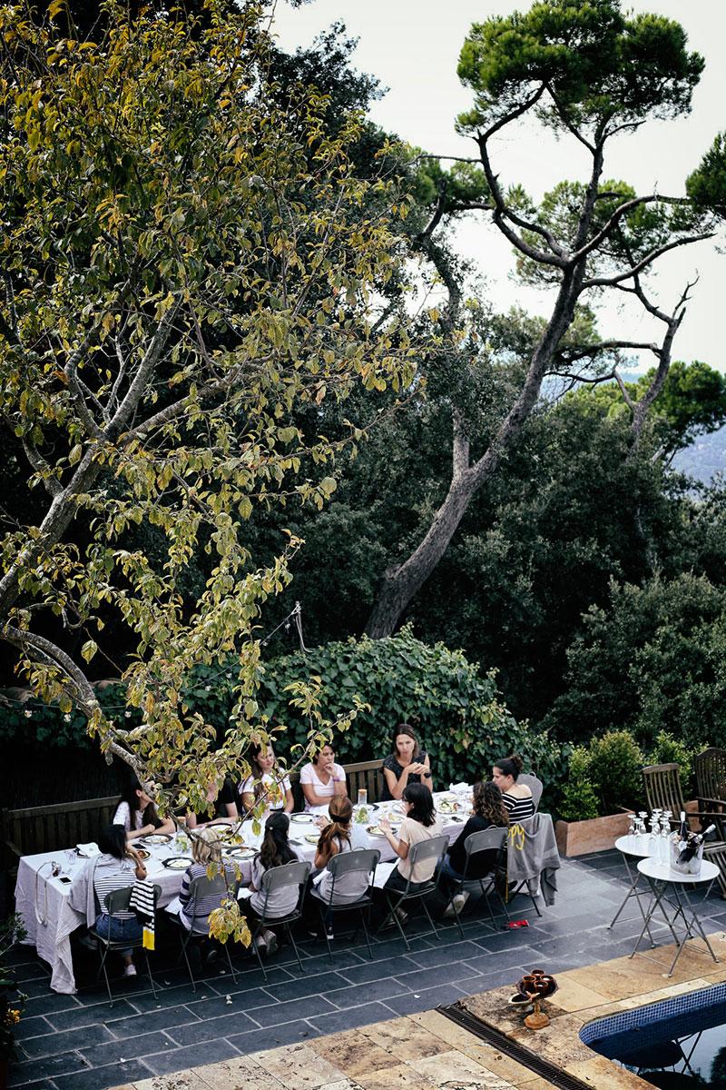 instalación-floral-gran-formato-curso-MariaAlgaraPhotography-desayuno