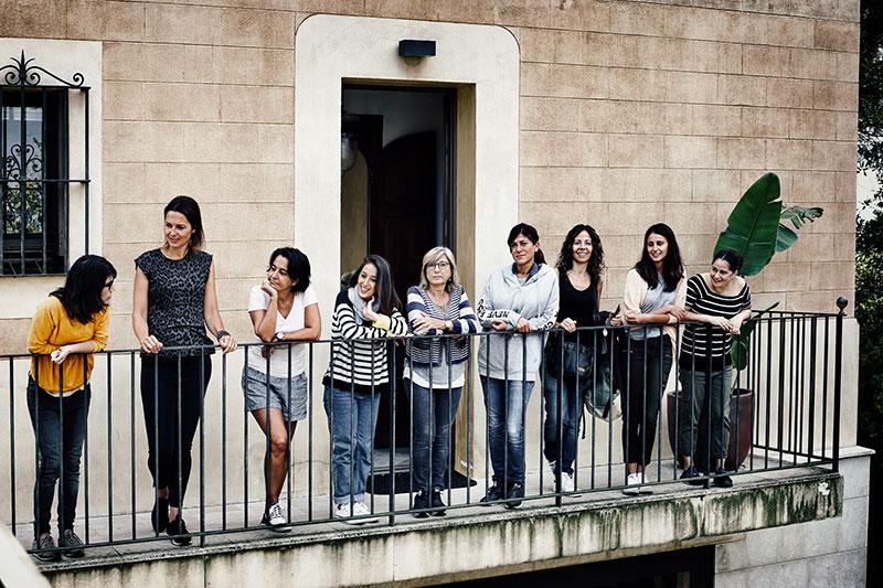 instalación-floral-gran-formato-alumnas-MariaAlgaraPhotography-desayuno