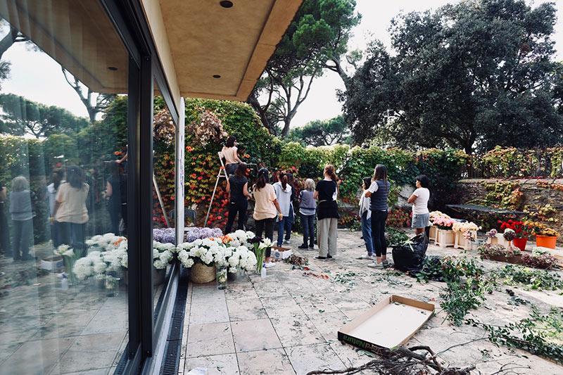 instalación-floral-gran-formato-instalacion-MariaAlgaraPhotography-desayuno