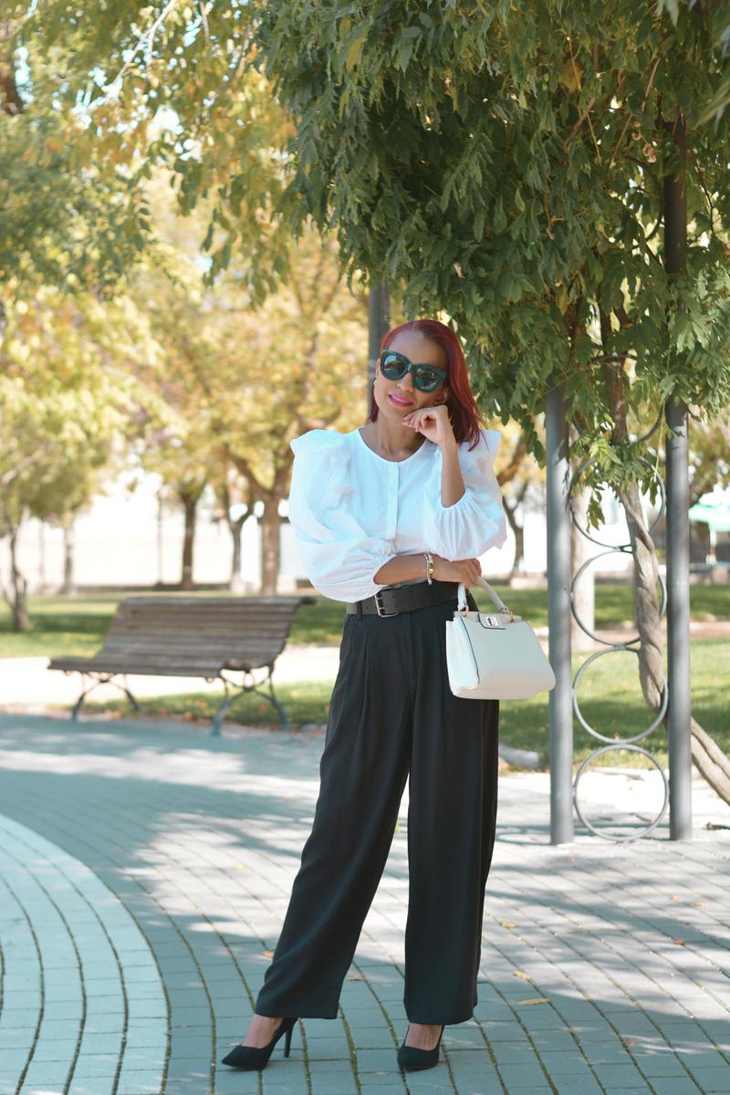 Look body con volantes