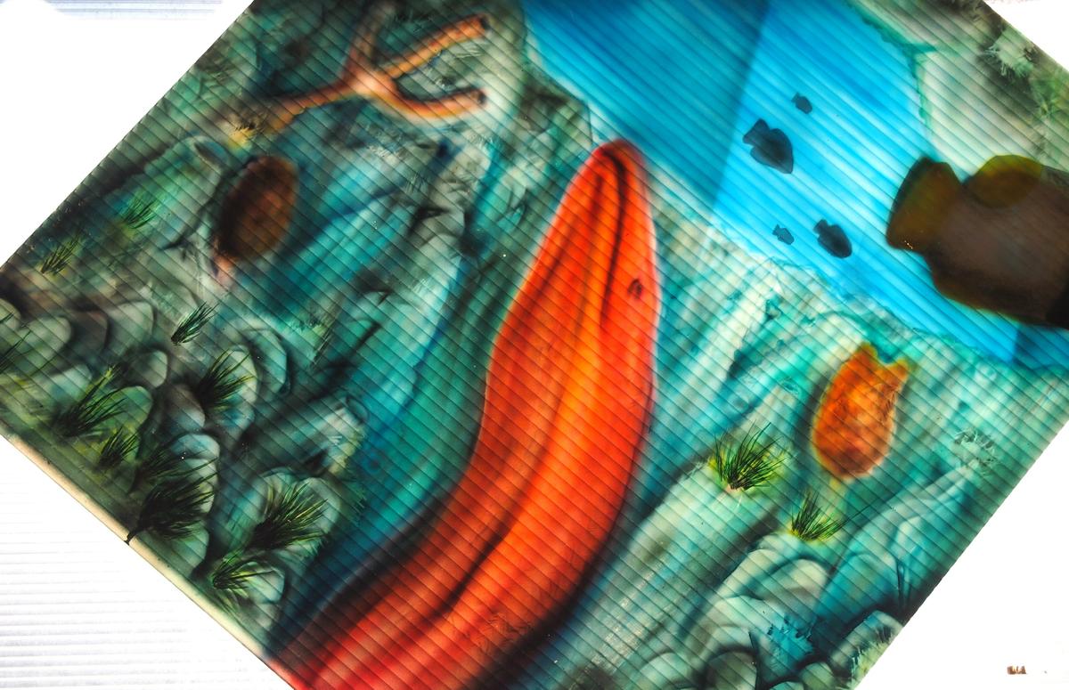 Dibujo en metacrilato translucido