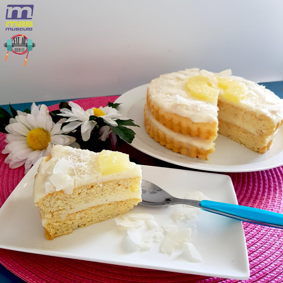 PIÑA COLADA UN CAKE.jpg