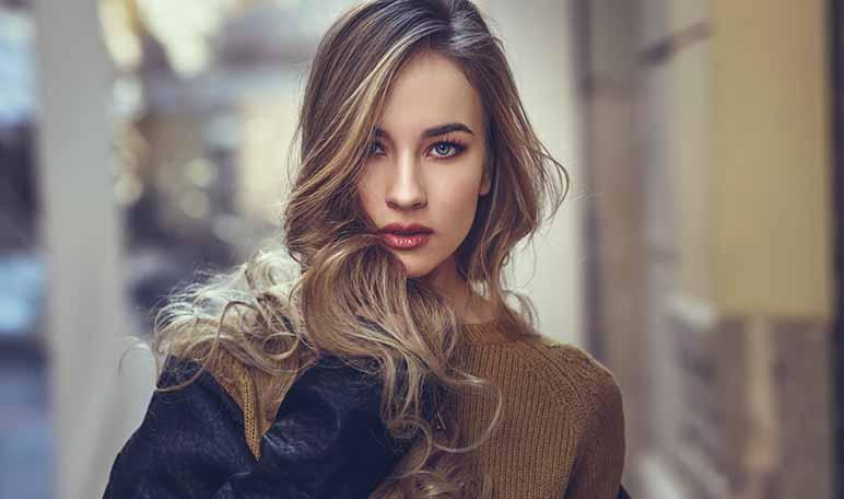 Cabello más brillante con agua con gas - Trucos de belleza caseros