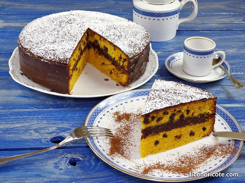 Bizcocho de calabaza relleno de chocolate
