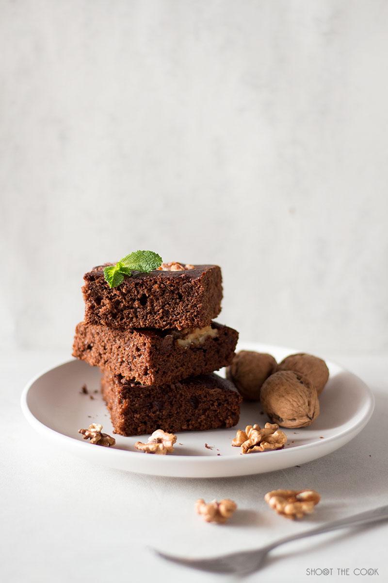 bizcocho de chocolate esponjoso y saludable