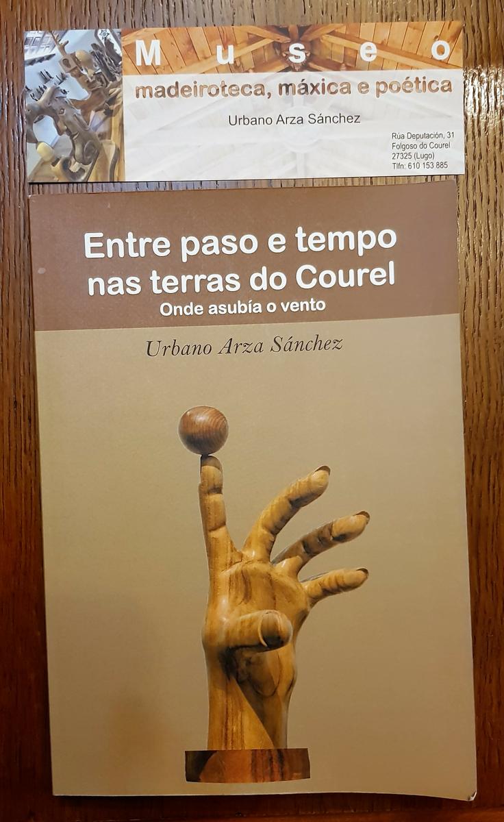Libro de poesías escrito por Urbano Arza.