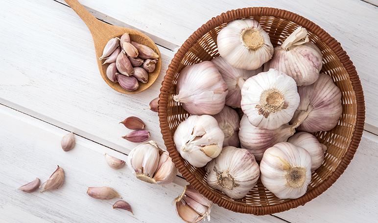 Cómo eliminar un grano en un día usando ingredientes naturales - Trucos de belleza caseros