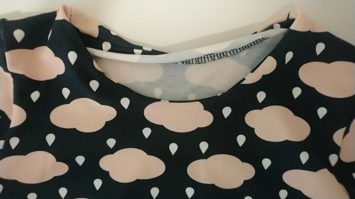 Vestido infantil de tela de punto ¡ Con patrones gratis !