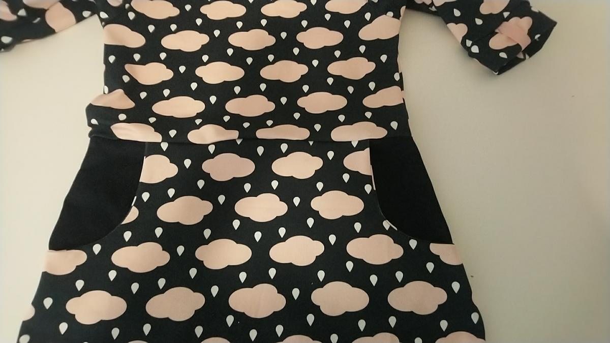 Vestido infantil de tela de punto ¡ Con patrones gratis !