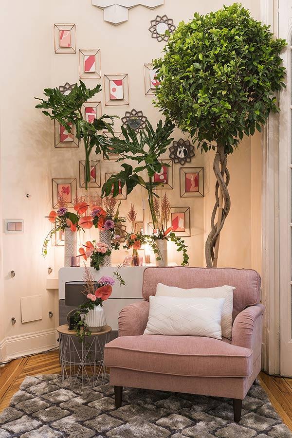 Sofá CORALIE, aparador ARCONA para el hall