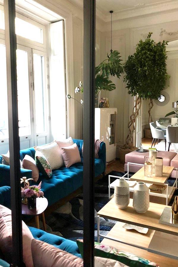 Mesa de centro LIANA con detalles de decoración