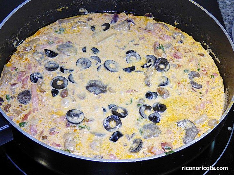 Tagliatelle con salsa Boscaiola